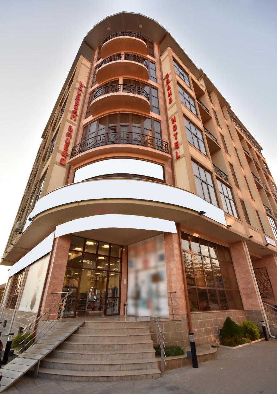 Hotel Grand Zugdidi Exterior foto